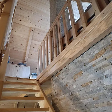 Planinska Kuca Stasevic * ミトロバツ